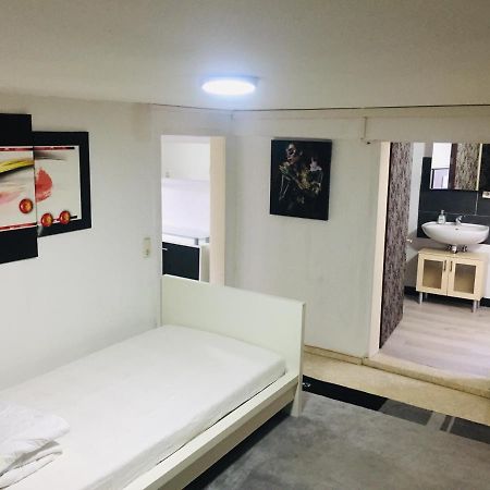 Monteurwohnung, 2 Zimmer, Kueche,Bad Staufenberg  エクステリア 写真