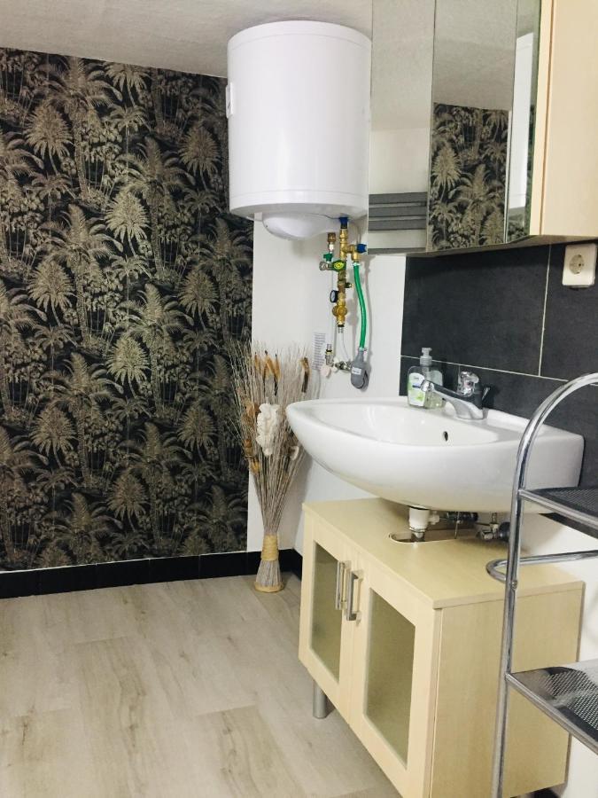 Monteurwohnung, 2 Zimmer, Kueche,Bad Staufenberg  エクステリア 写真