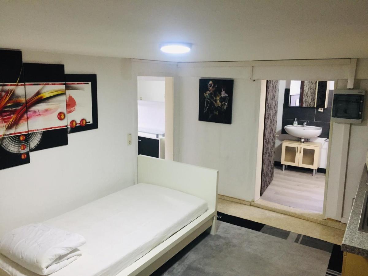 Monteurwohnung, 2 Zimmer, Kueche,Bad Staufenberg  エクステリア 写真