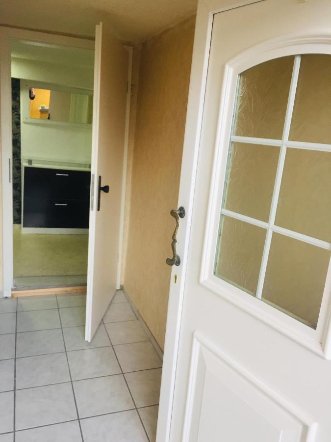 Monteurwohnung, 2 Zimmer, Kueche,Bad Staufenberg  エクステリア 写真