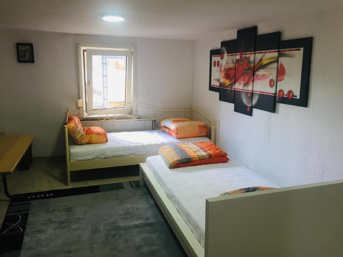 Monteurwohnung, 2 Zimmer, Kueche,Bad Staufenberg  エクステリア 写真